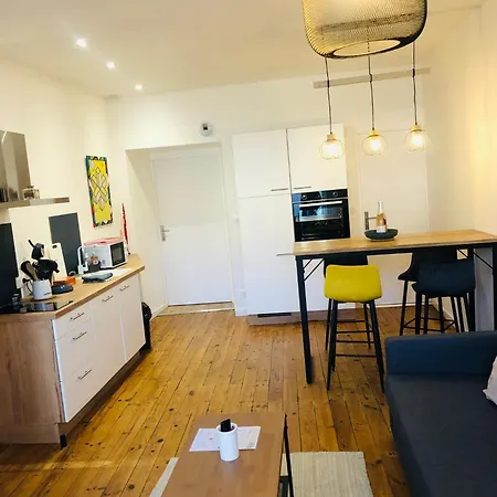 Spacieux Et Paisible, Au Centre De ! Apartment